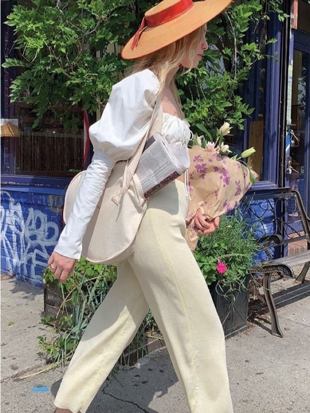 Orseund Iris Cream Canvas Round Tote - Picture 2 of 7